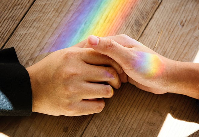 Hands holding